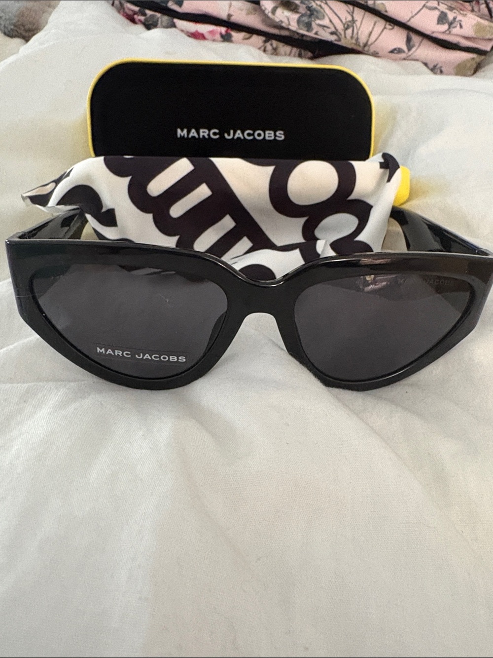 Marc Jacobs Black Cat-Eye Sunglasses with Dark Lenses